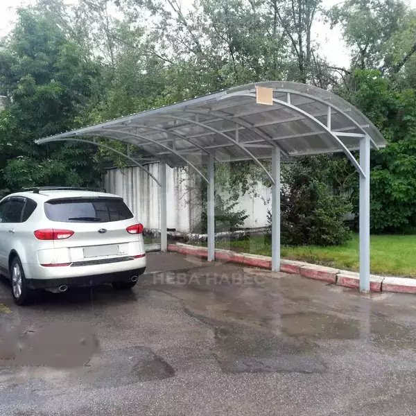 Консольный навес на усиленных столбах